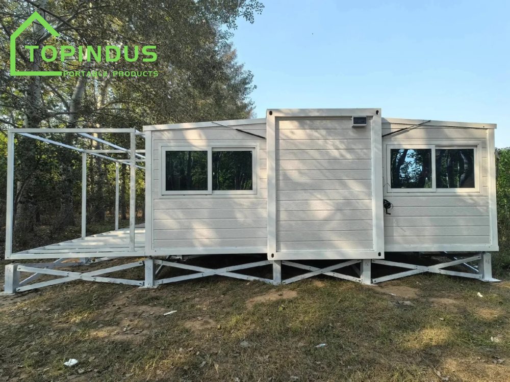 Casa container dobrável e expansível personalizada, com terraço, fabricada na Austrália.